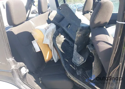 2014 Jeep Wrangler Unlimited Sport z USA, uszkodzony, nr VIN 1C4BJWDG6EL253040